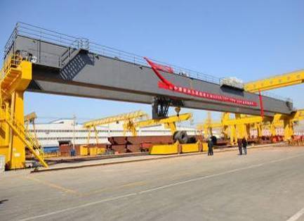 中核工业70m跨度起重机